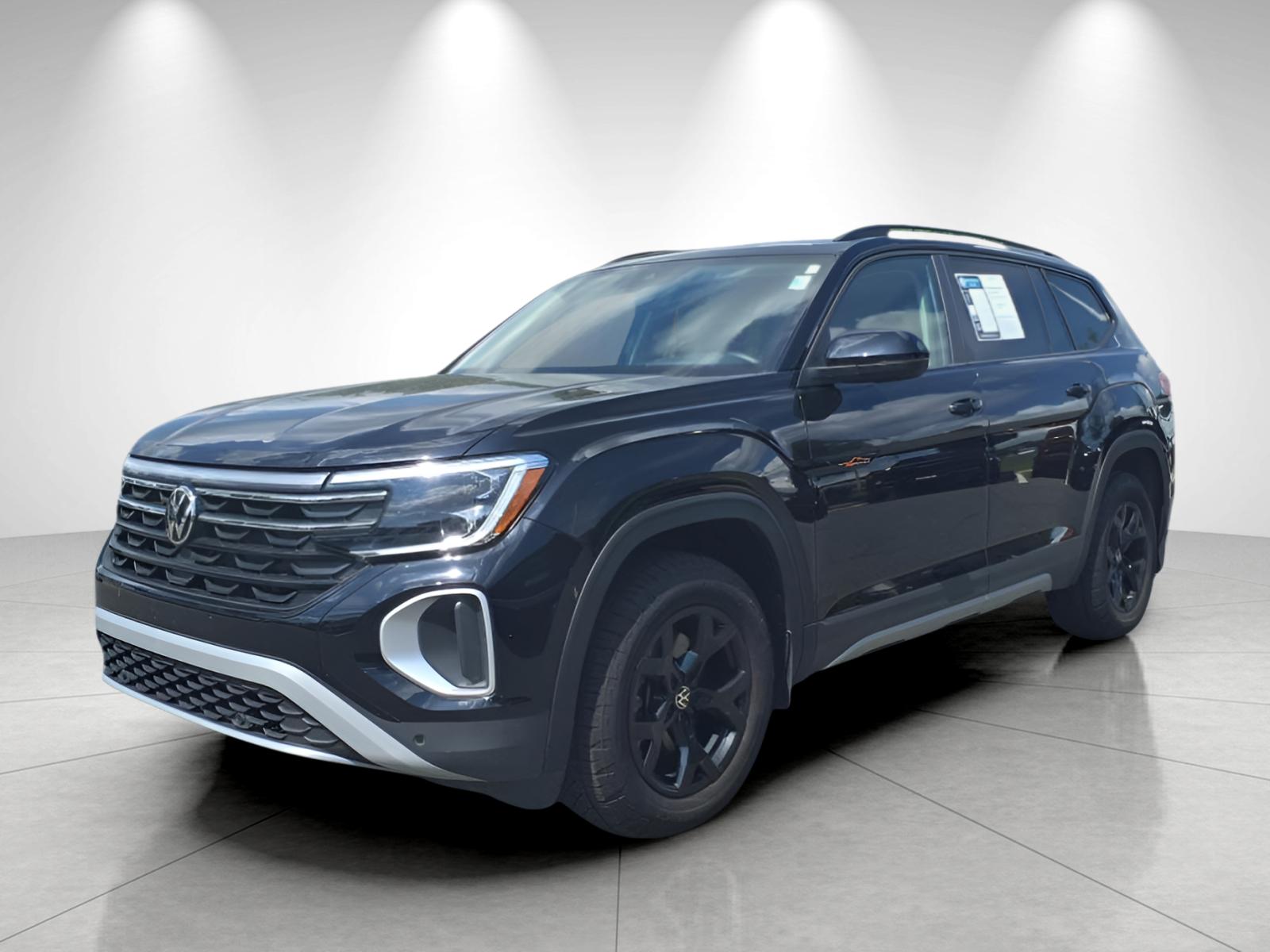 2024 Volkswagen Atlas Atlas Peak Edition's photo