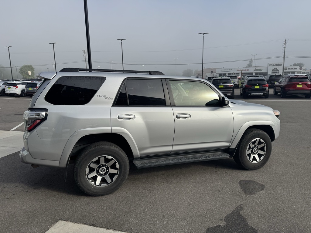 2024 Toyota 4Runner TRD Off-Road photo 5