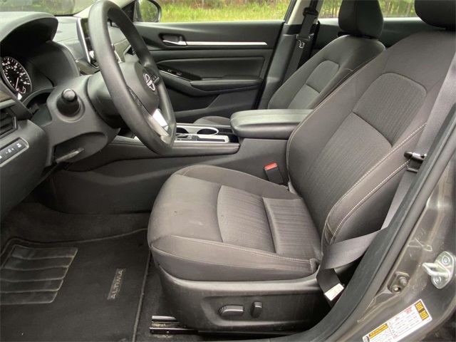 2023 Nissan Altima 2.5 SV photo 13
