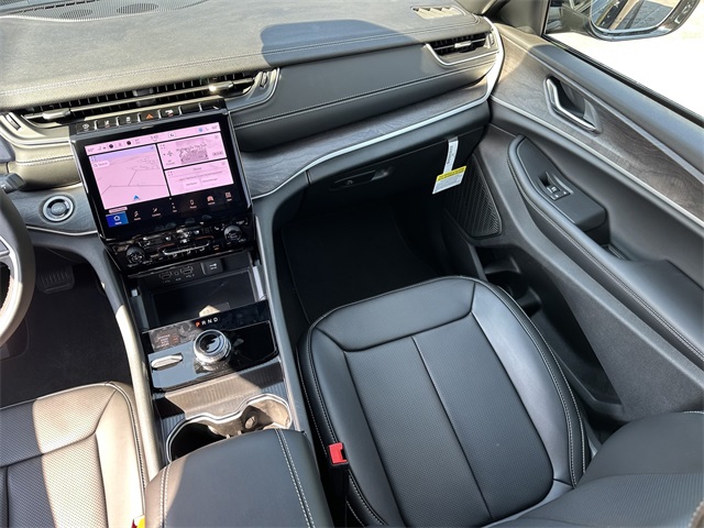 2025 Jeep Grand Cherokee L photo 19