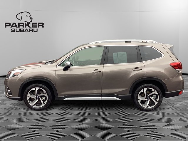 2023 Subaru Forester Touring photo 2