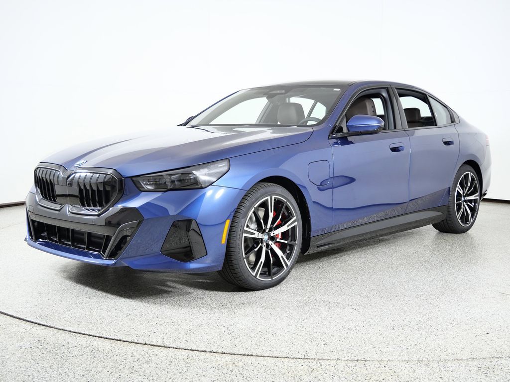 2026 BMW 5 Series 550e's photo