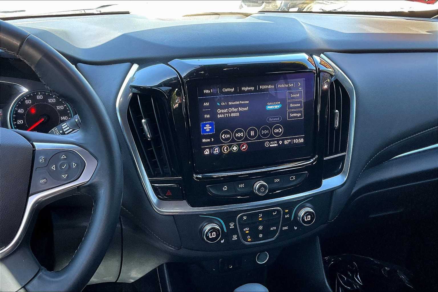 2023 Chevrolet Traverse Cloth photo 5