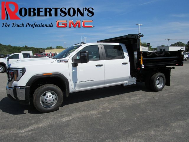 2025 GMC Sierra 3500 Chassis Cab Pro's photo