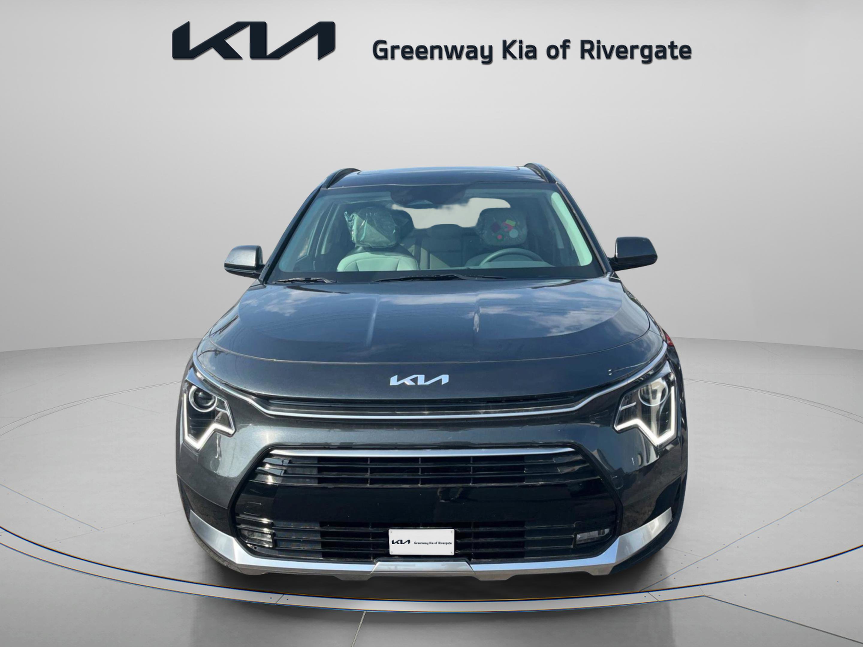2025 Kia Niro EX Touring photo 2