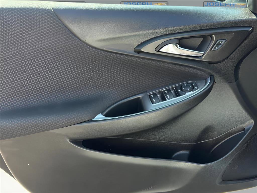 2024 Chevrolet Malibu LS photo 21