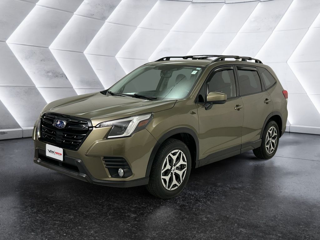 2023 Subaru Forester Premium photo 3