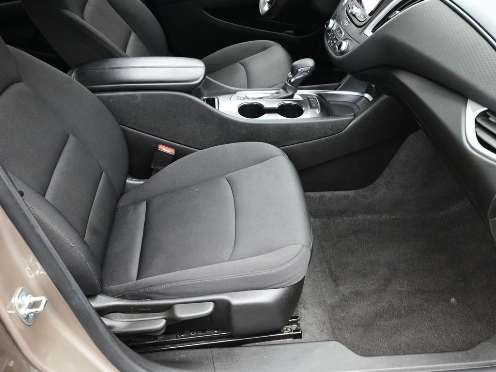 Image of Pre-Owned 2024 Chevrolet Malibu LT