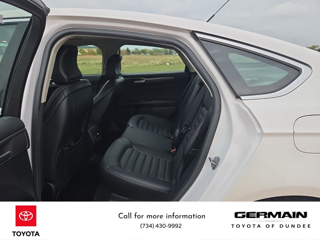 2018 Ford Fusion SE photo 23