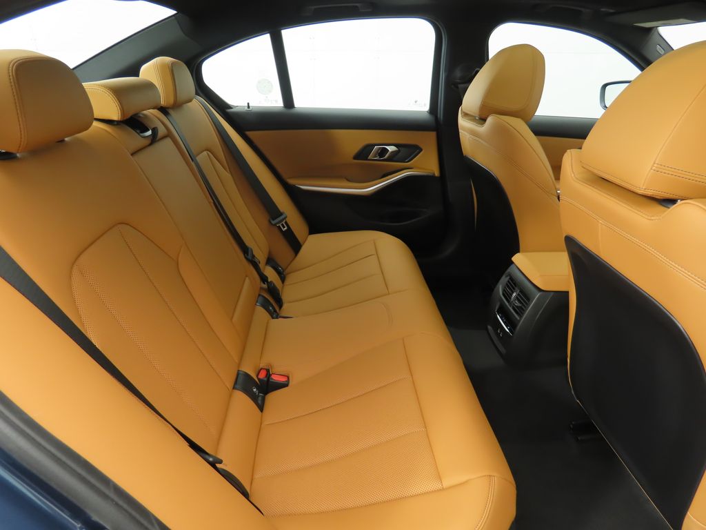 2025 Bmw 330i photo 23