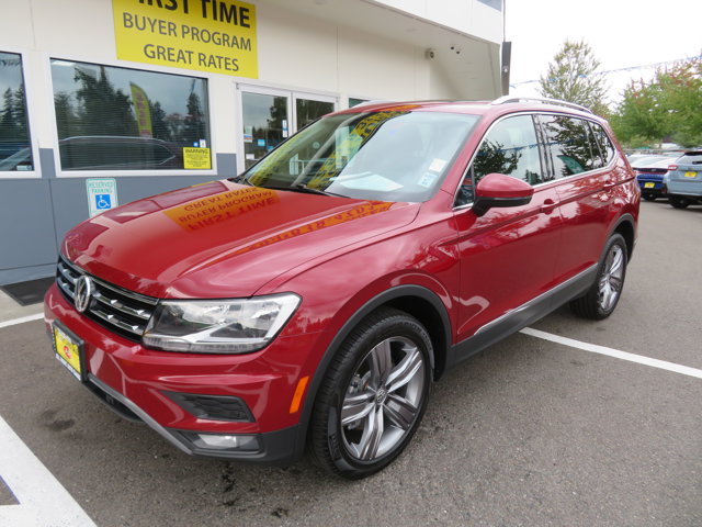 2021 Volkswagen Tiguan SEL's photo