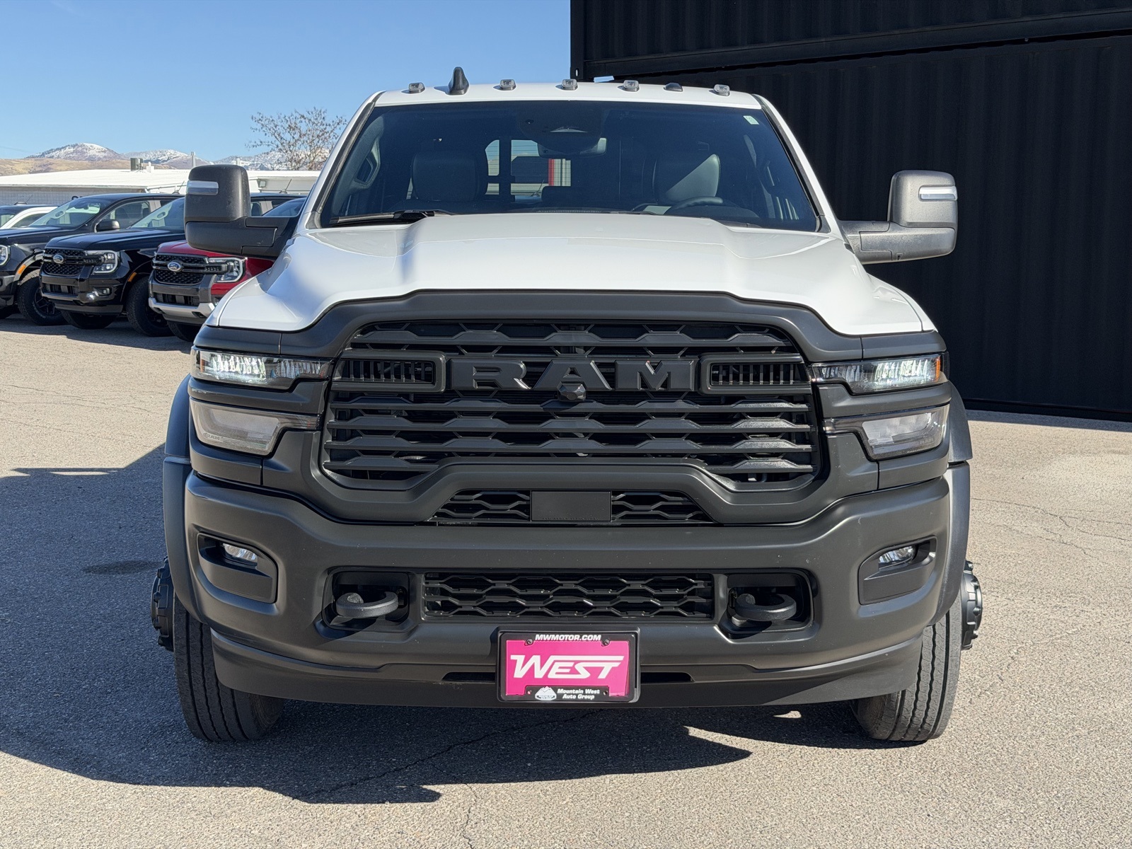 2025 Ram 5500 Tradesman photo 2
