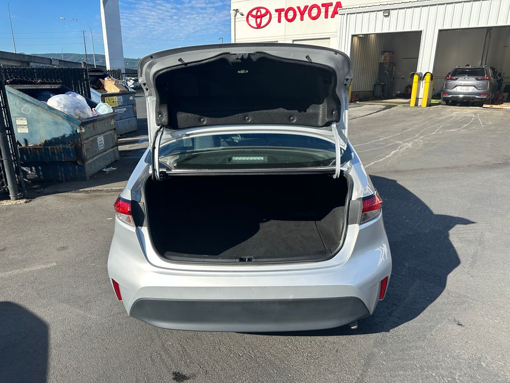 2023 Toyota Corolla LE photo 11
