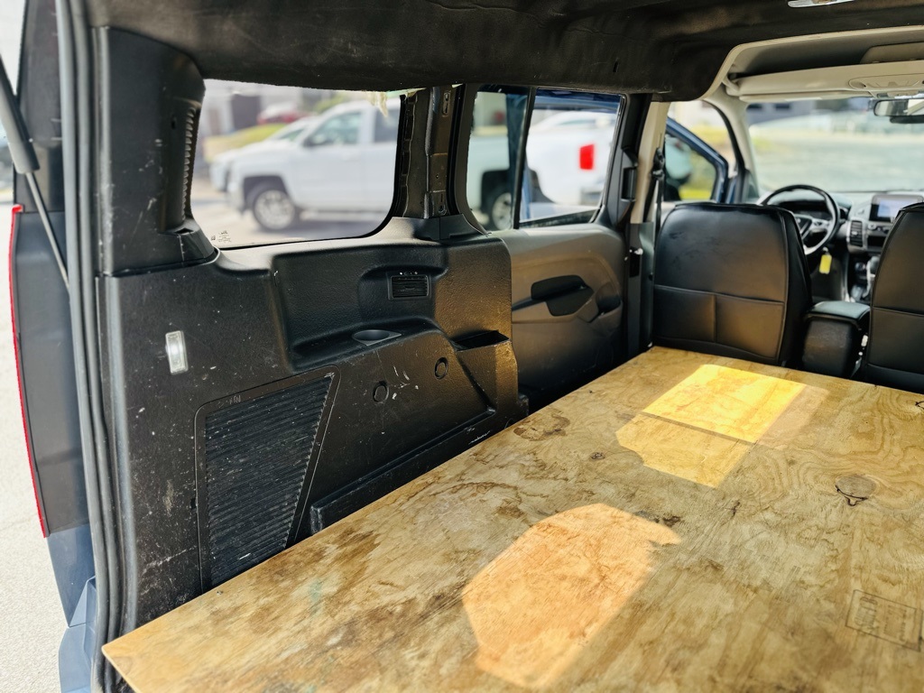 2020 Ford Transit XLT photo 16