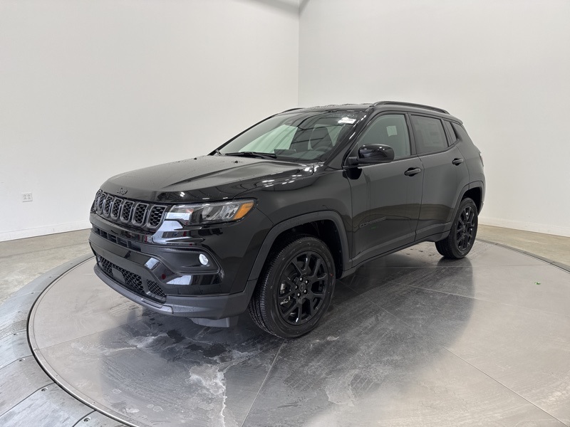 2026 Jeep Compass Latitude Altitude photo 3