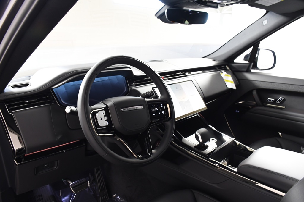 2025 Land Rover Range Rover Sport SE photo 12