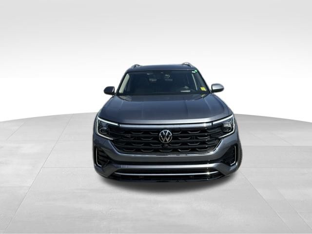 2024 Volkswagen Atlas SEL Premium R-Line photo 2