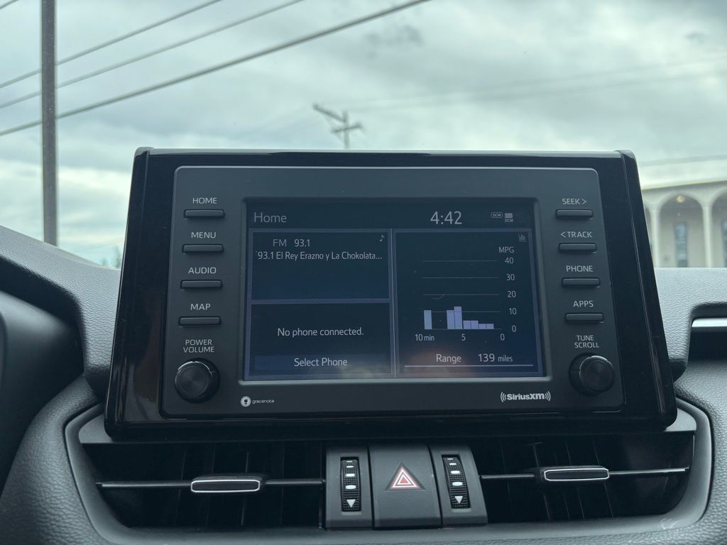 2022 Toyota RAV4 XLE Premium photo 12