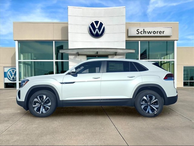 2026 Volkswagen Atlas Cross Sport SE's photo