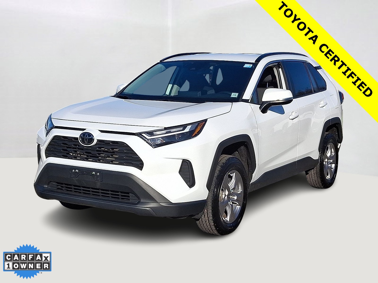 2023 Toyota RAV4 XLE's photo