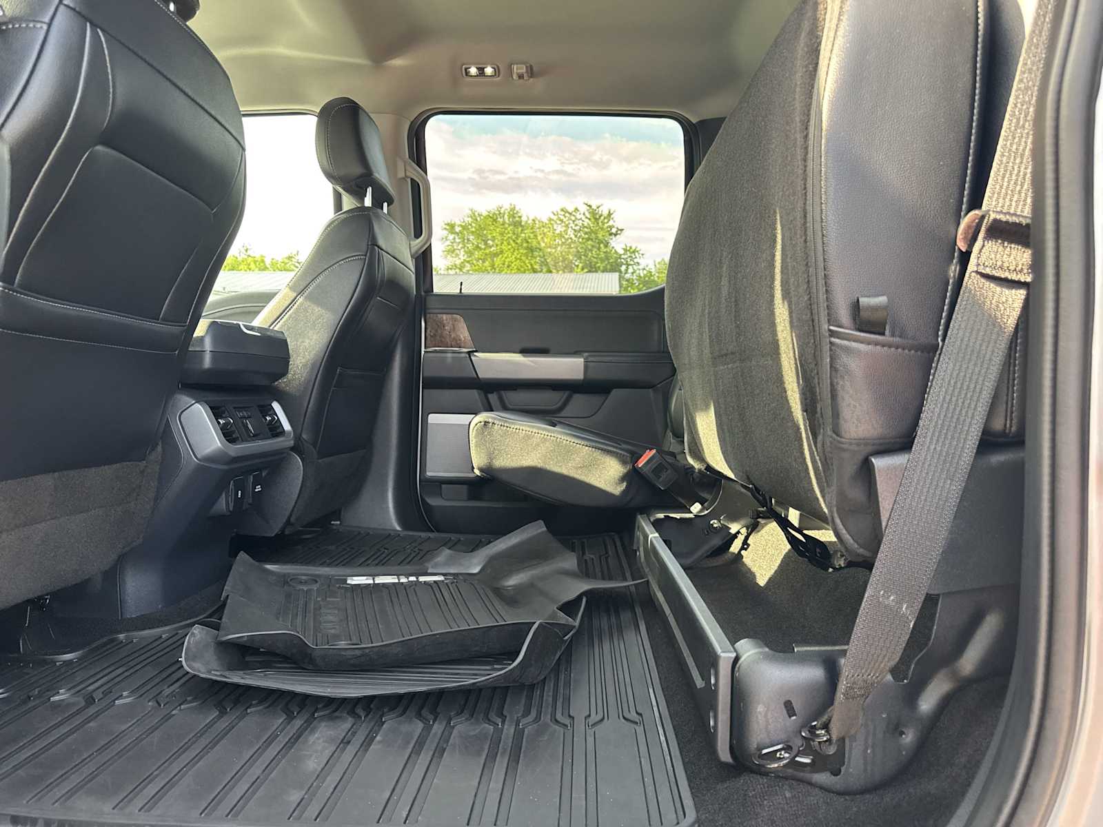 2022 Ford F-150 Lariat photo 34