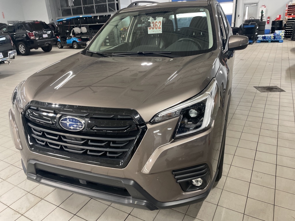 2024 Subaru Forester Limited photo 4