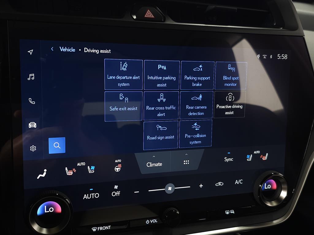 2023 Lexus RZ 450e photo 24