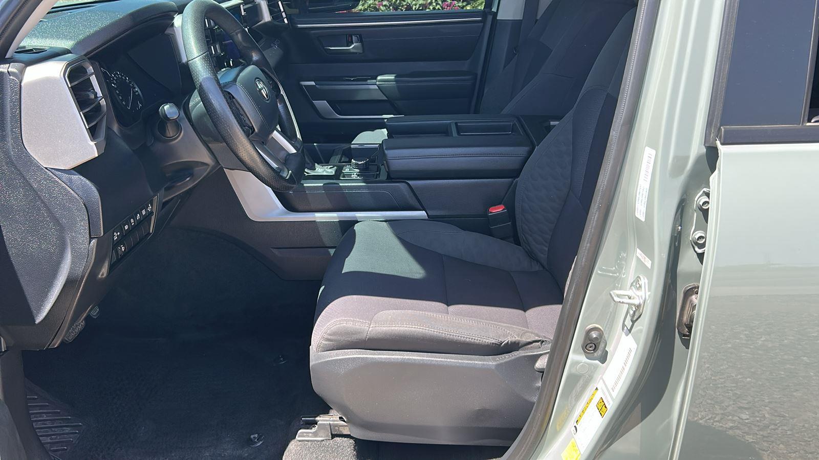 2024 Toyota Tundra SR5 CrewMax photo 15