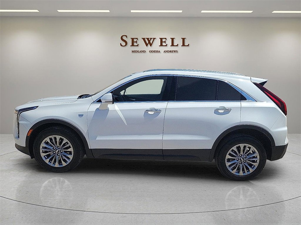2024 Cadillac XT4 Premium Luxury photo 2