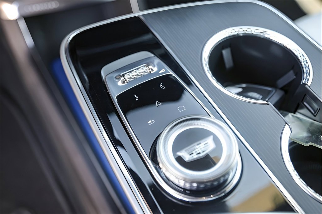 2024 Cadillac Lyriq Luxury photo 19