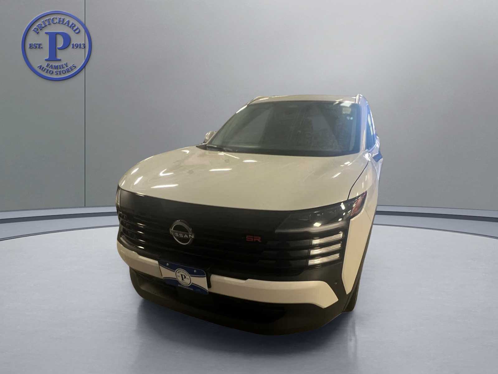 2025 Nissan Kicks SR photo 2