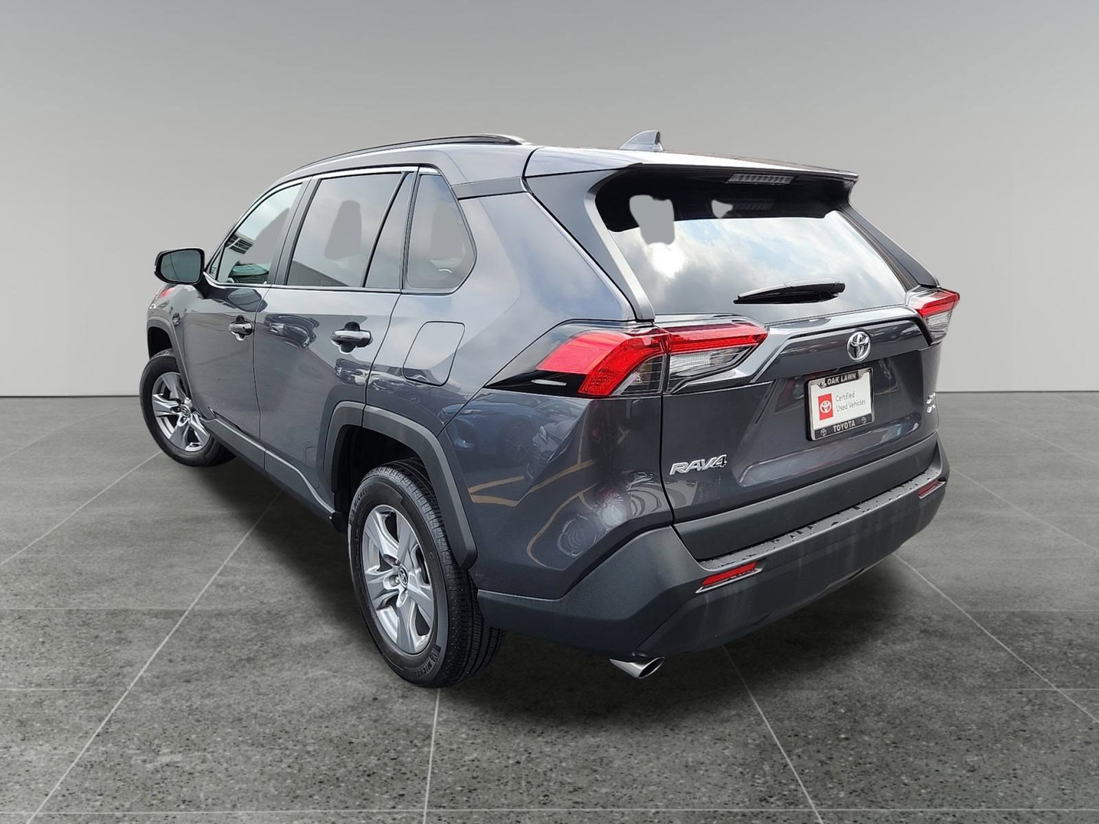 2025 Toyota RAV4 XLE photo 5