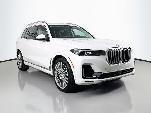 2020 BMW X7 40i's photo