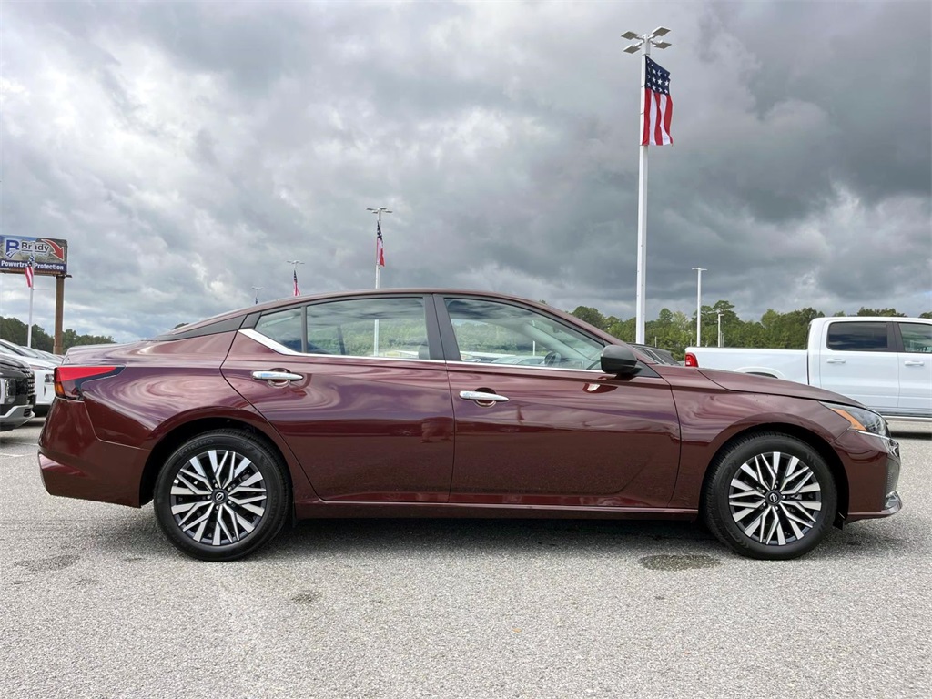 2025 Nissan Altima 2.5 SV photo 8