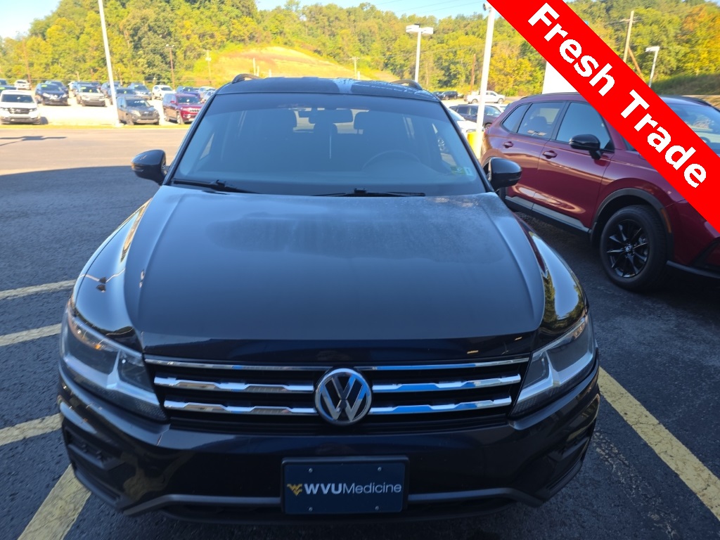 2021 Volkswagen Tiguan SE photo 2