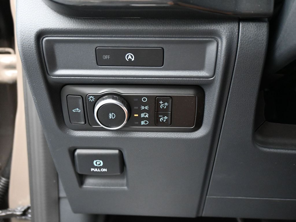 2025 Ford F-150 STX photo 11