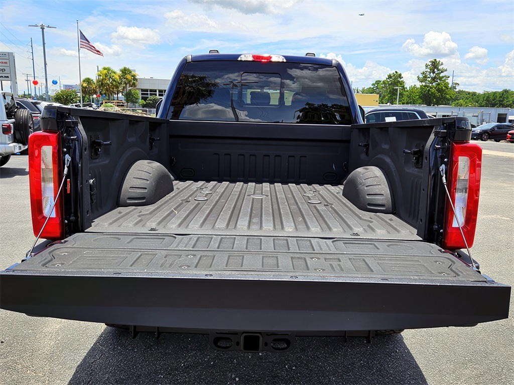 2023 Ford F-350 XL photo 13