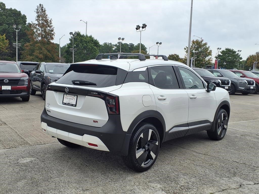 2026 Nissan Kicks SR photo 4