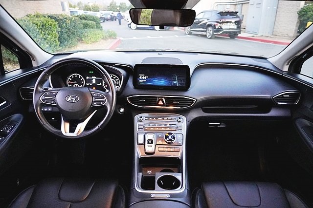 Used 2023 Black Hyundai XRT image 17