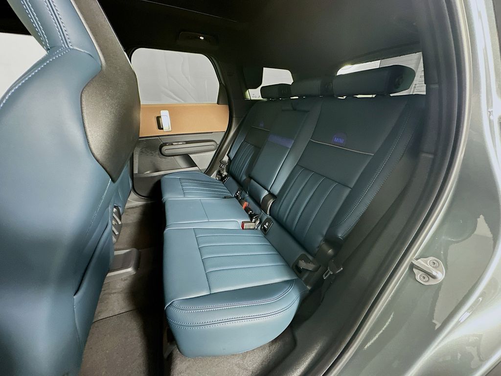 New 2025 Green MINI Iconic image 17