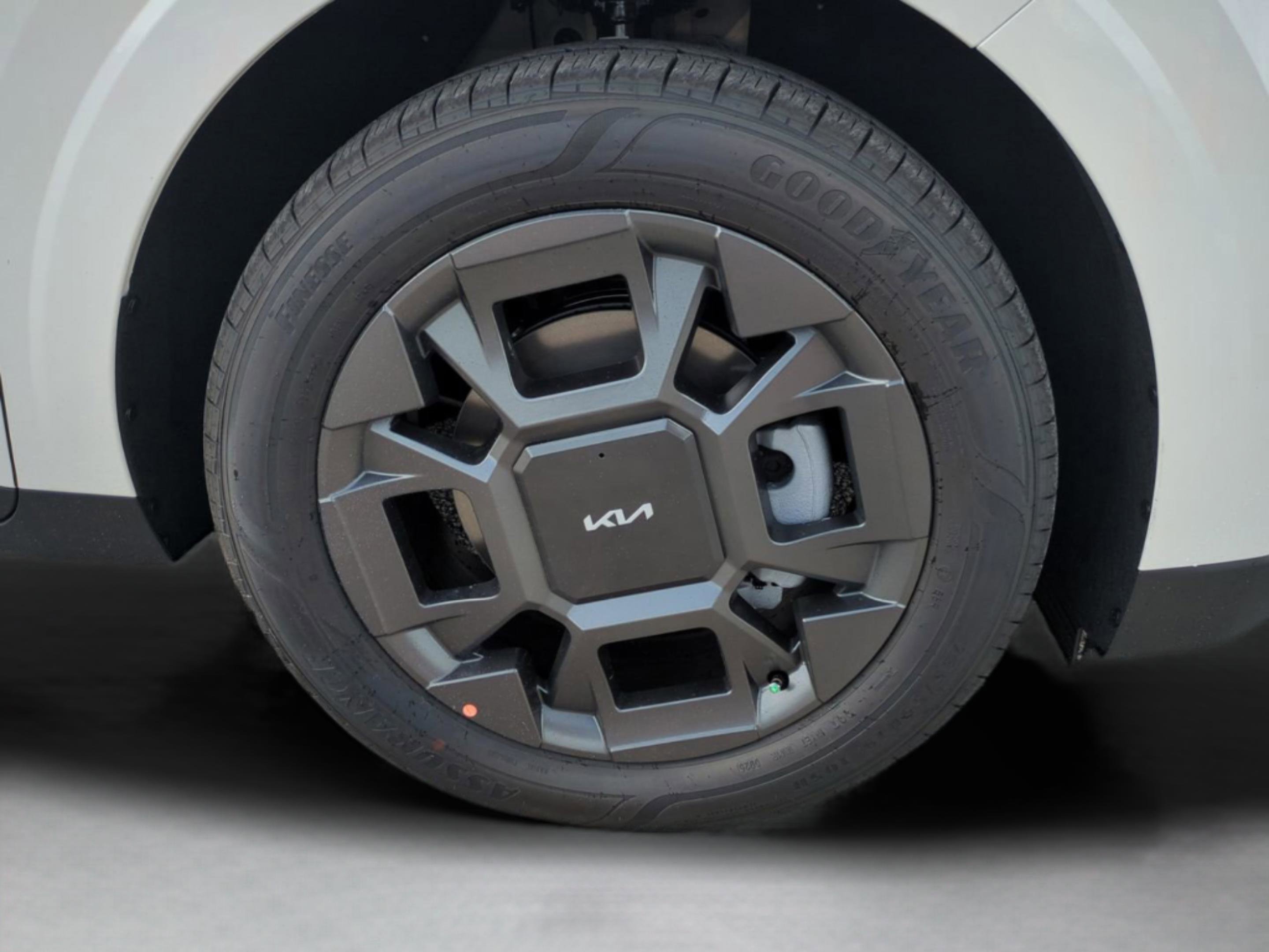 2026 Kia Carnival EX photo 10