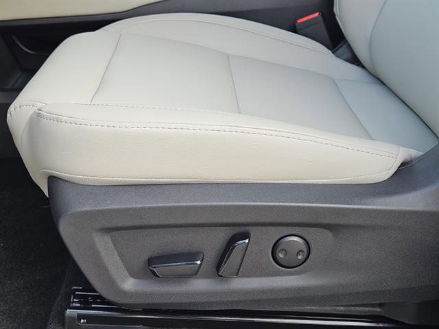 2025 Nissan Murano SL photo 16