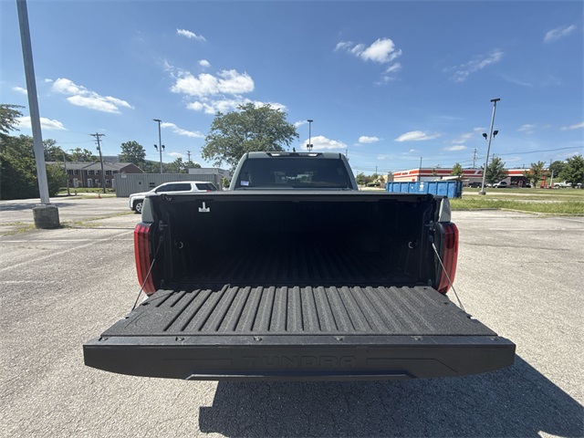 2022 Toyota Tundra SR5 CrewMax photo 21