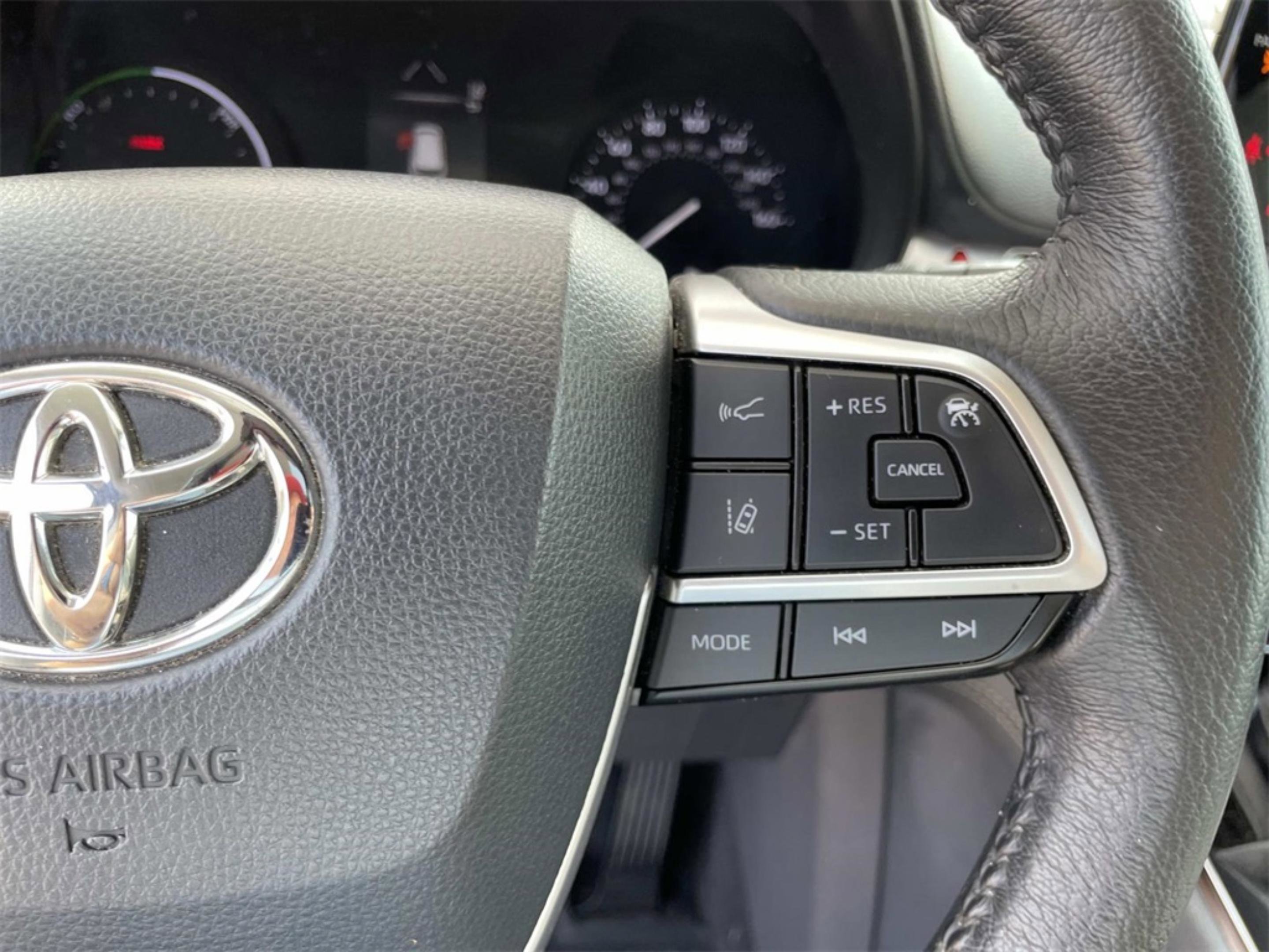 2021 Toyota Sienna XLE photo 14