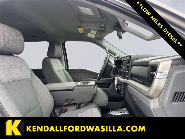 2024 Ford F-350 photo 14