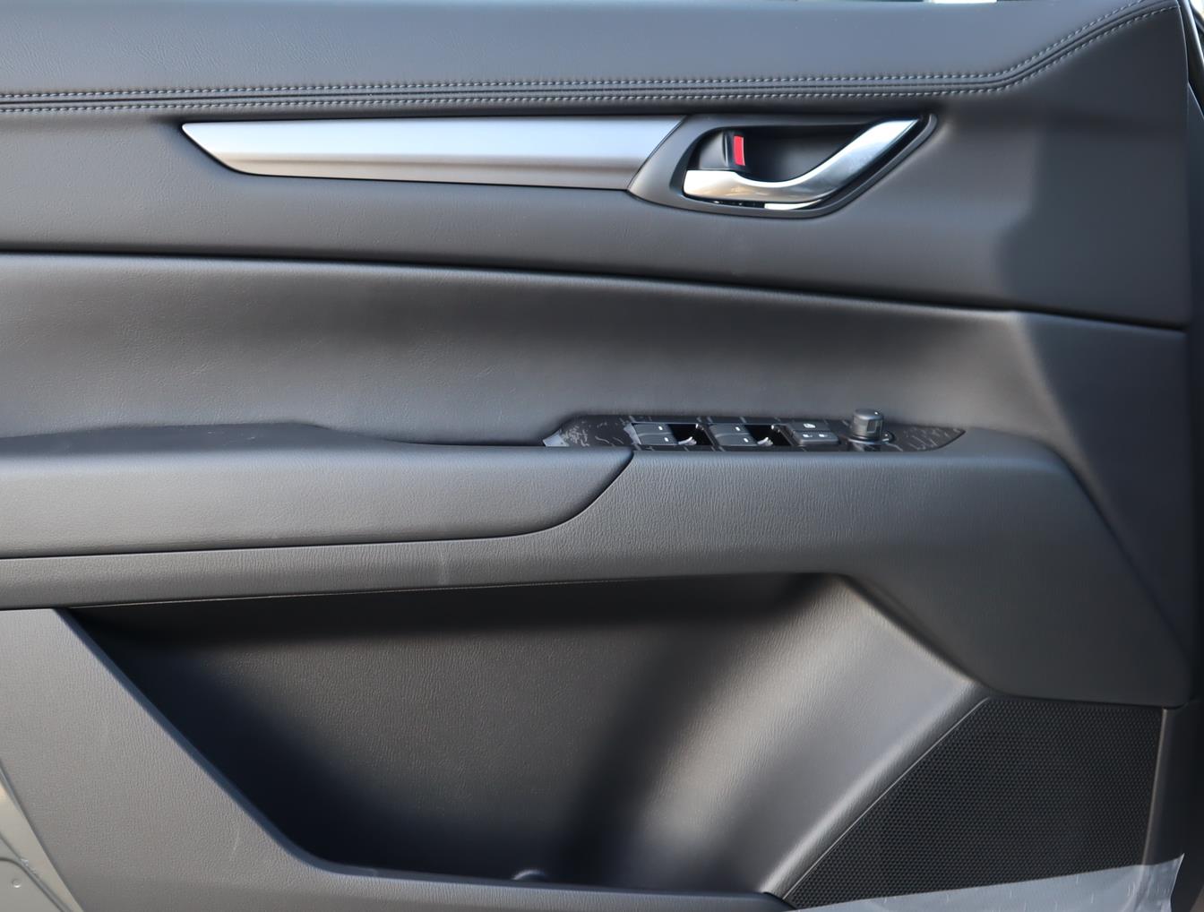 2025 Mazda Mazda5 2.5 Select photo 14