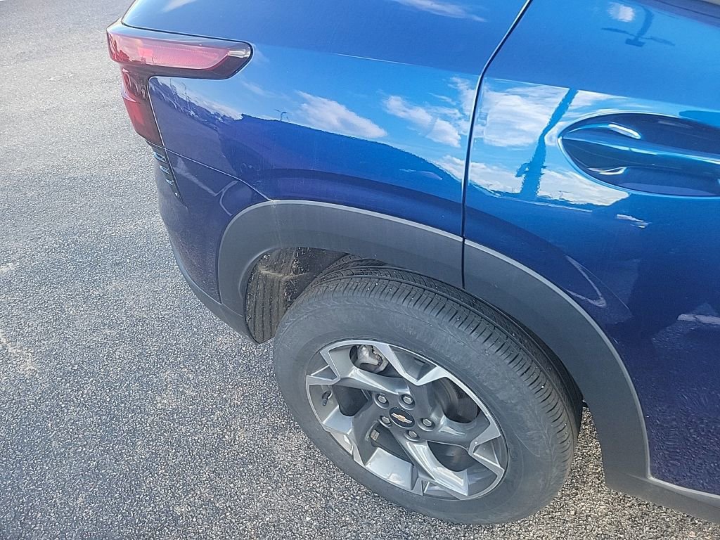 2024 Chevrolet Trax LT photo 18