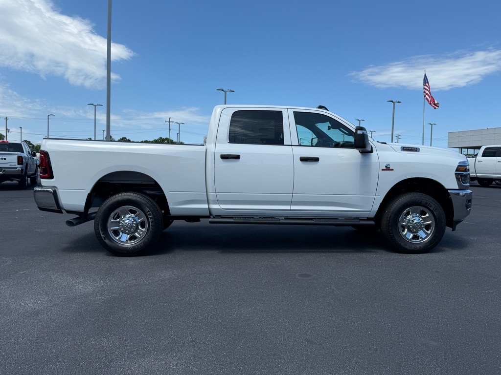 2025 Ram 2500 Tradesman photo 2