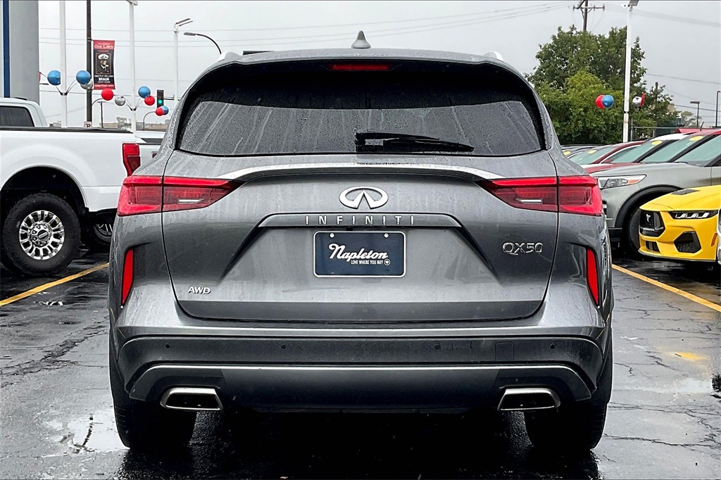 2021 Infiniti QX50 Luxe photo 3