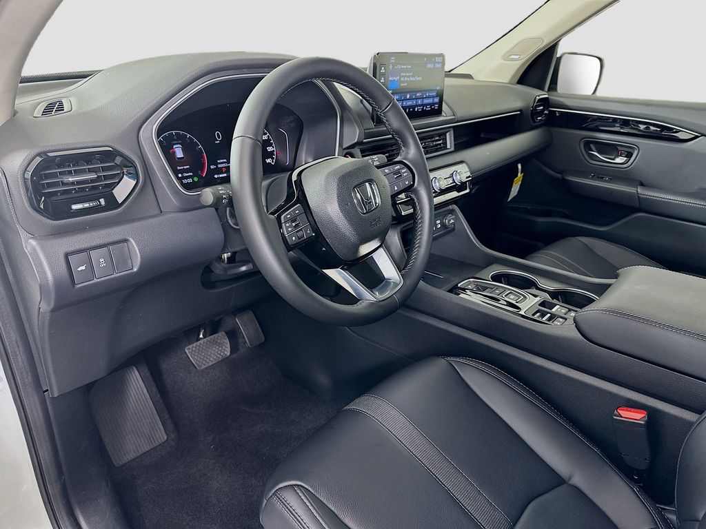 2025 Honda Pilot Touring photo 7